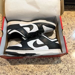 Nike panda Dunks